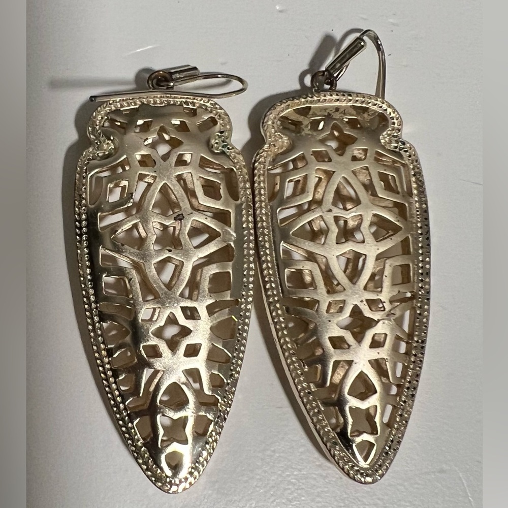 Kendra Scott arrowhead earrings